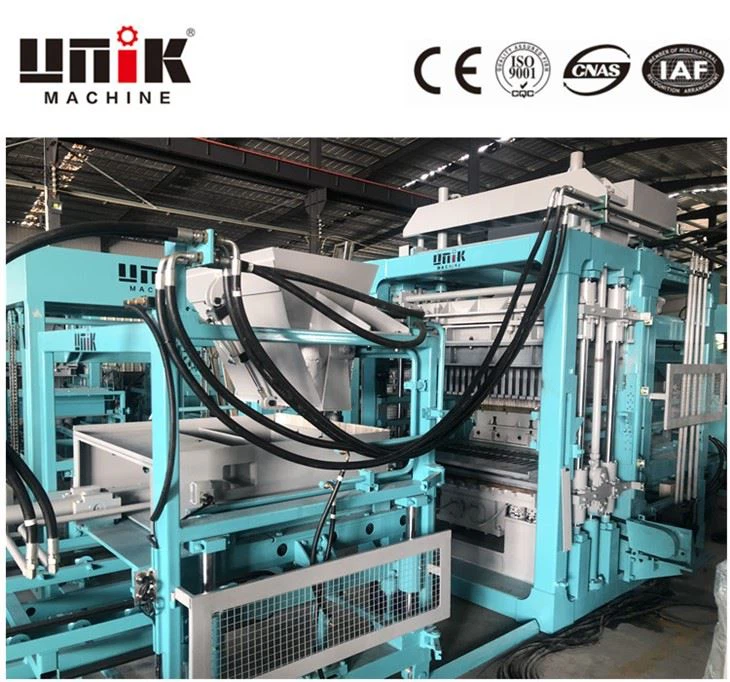 युगांडा में कंक्रीट ब्लॉक बनाने की मशीन