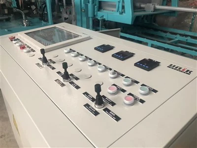 Concrete Hollow Blocks Making Machine